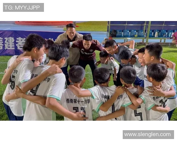 踢足球的乐趣与收获探讨如何在比赛中提升团队合作与个人技能